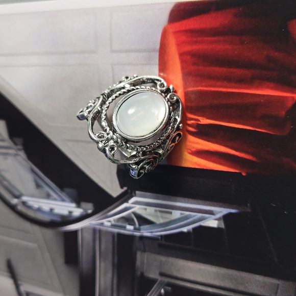 RING # 102223. - Picture 1 of 4